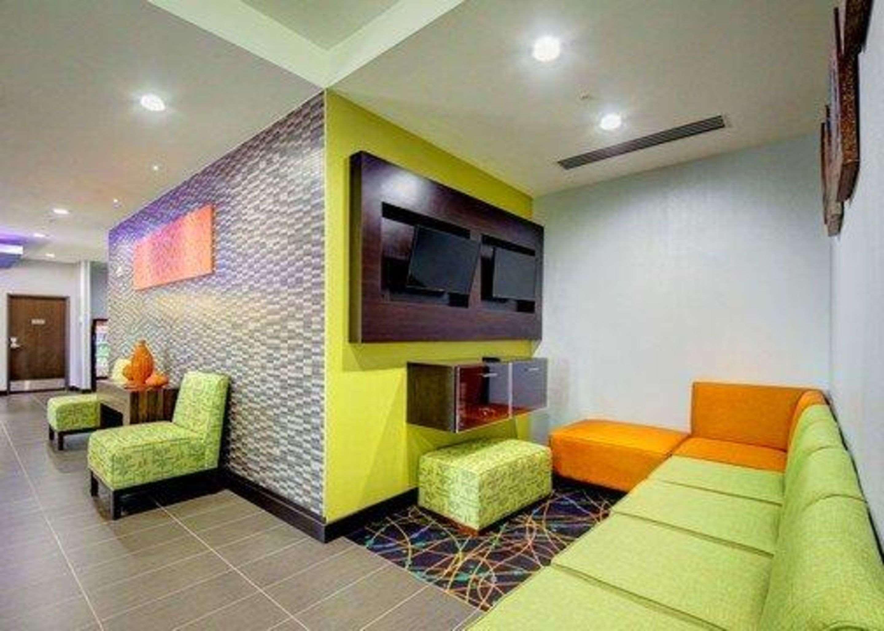 Comfort Inn & Suites Tulsa I-44 West - Rt 66 Oakhurst Eksteriør billede